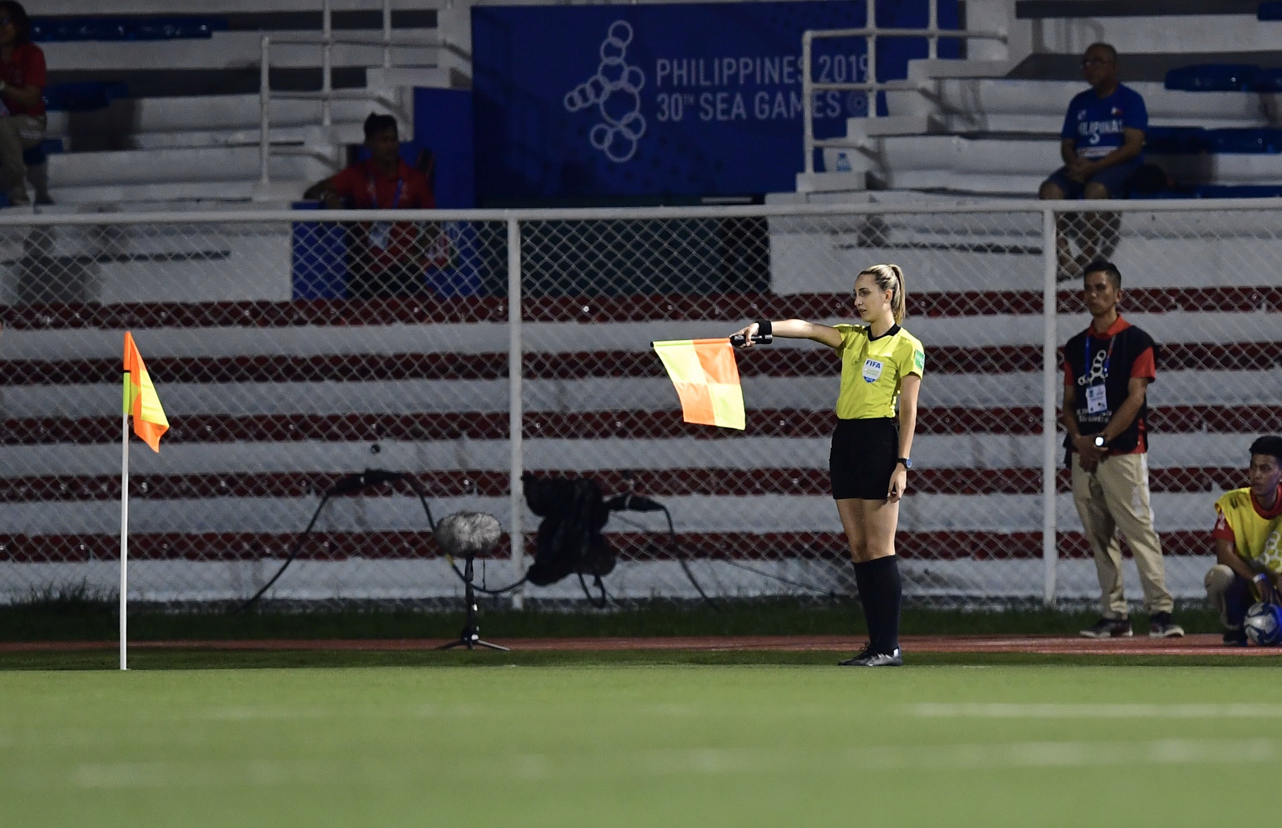 Nu trong tai bat chung ket anh 1