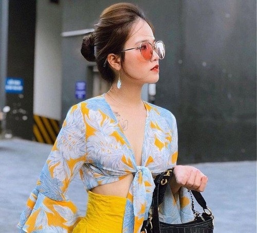 Ban gai cau thu anh 1