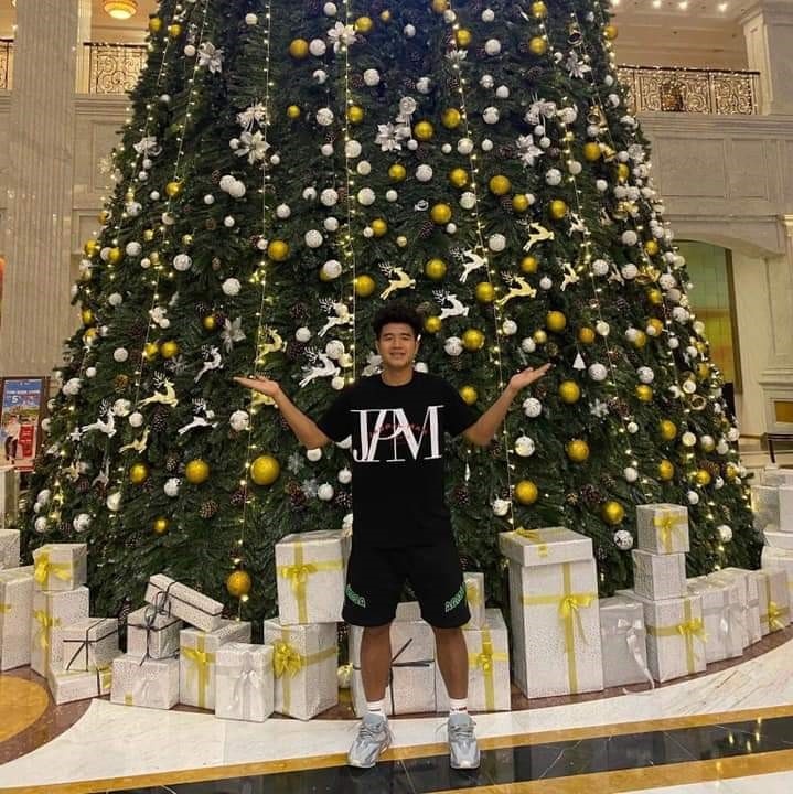 cau thu don giang sinh anh 4