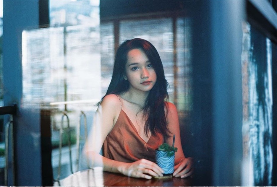 Dien vien Mat biec ngay be anh 3