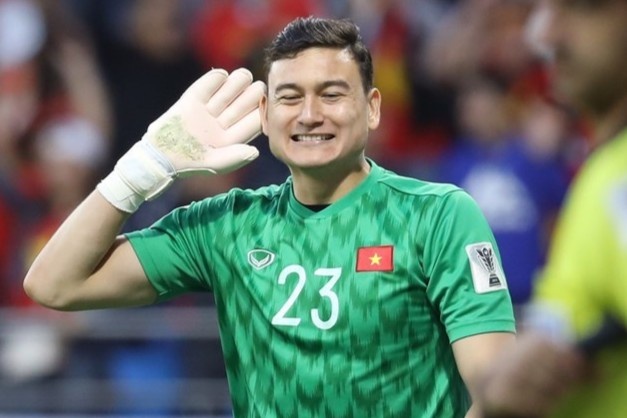 Van Lam tin U23 chien thang, se o lai Thai Lan an Tet hinh anh
