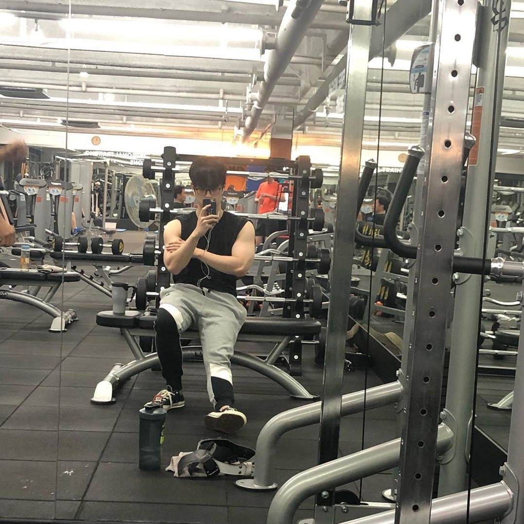 hot boy ngoi hoc anh 6