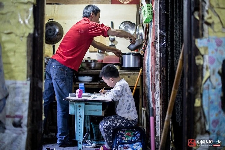 nguoi cha boc vac anh 2