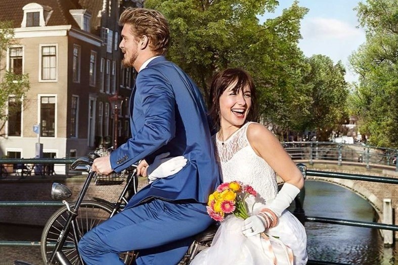 Gai e duoc 'phat chong' khi du lich den Amsterdam hinh anh