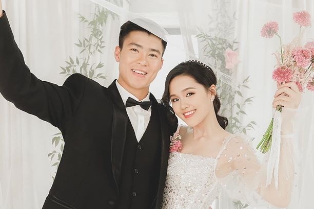 4 cau thu tuoi Ty nguoi sap lap gia dinh, nguoi co tinh yeu dep hinh anh