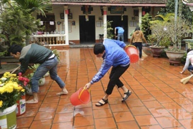 Anh che tuan dau nghi Tet la ngay toan dan don nha hinh anh