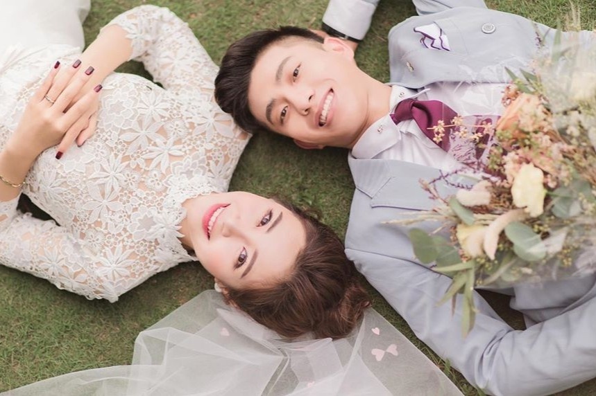 Tu hot girl mam non noi tieng mang den vo cau thu Phan Van Duc hinh anh