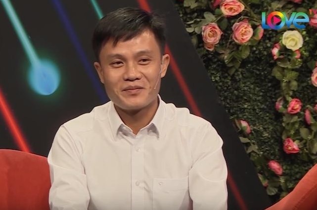 Chang trai khoc khi ke ve moi tinh dau voi co gai mo coi mac ung thu hinh anh