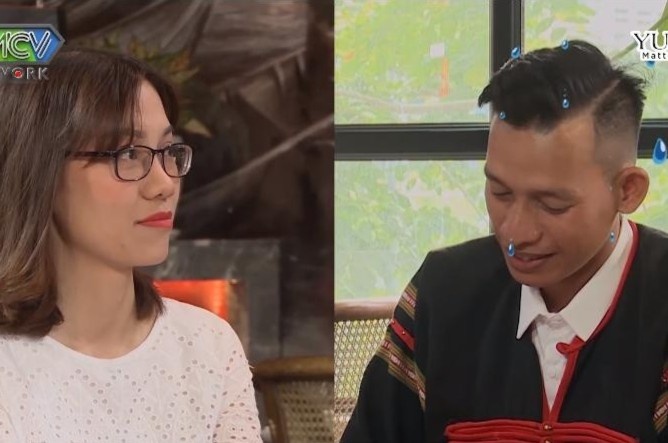 Chang trai Tay Nguyen rut re tan do ban gai hon tuoi hinh anh