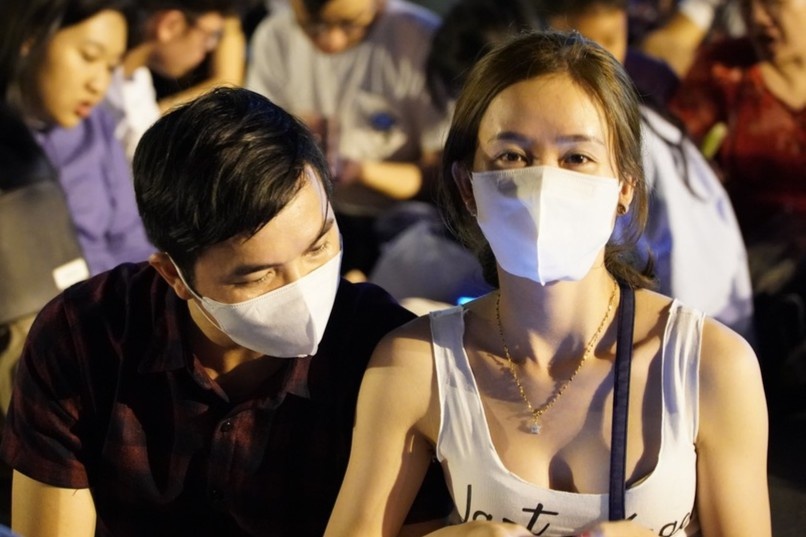 Anh che doi 14/2, 8/3 sang nam sau vi dich corona hinh anh