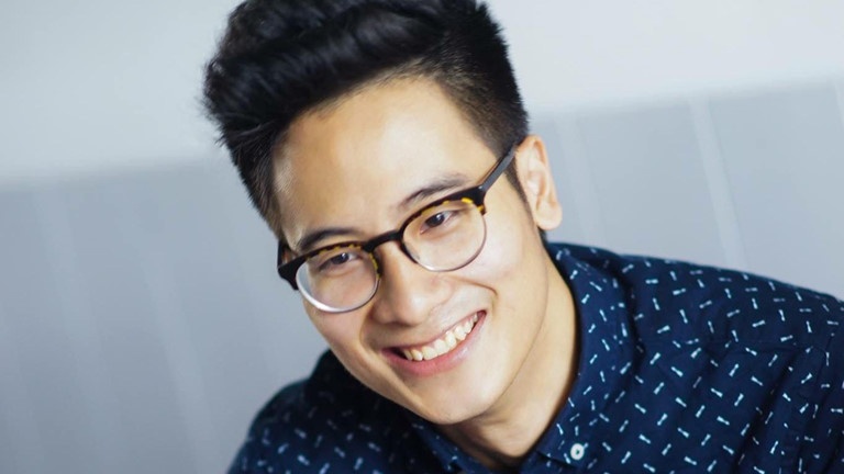 He Always Smile tro lai anh 4