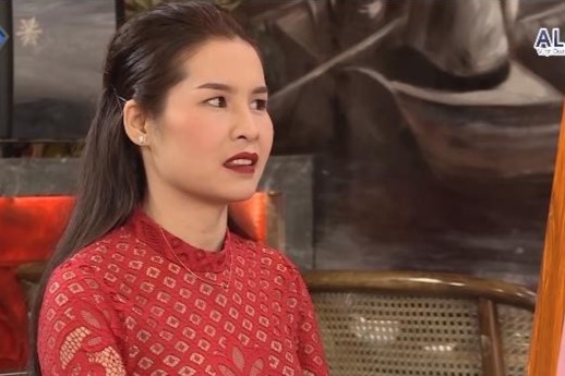 Me don than tu choi hen ho vi nguoi kia chua co nha rieng hinh anh