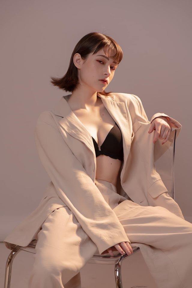 Hot girl lai Au A anh 8