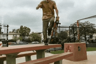 Cu gia co tai truot van dieu nghe du da 62 tuoi hinh anh