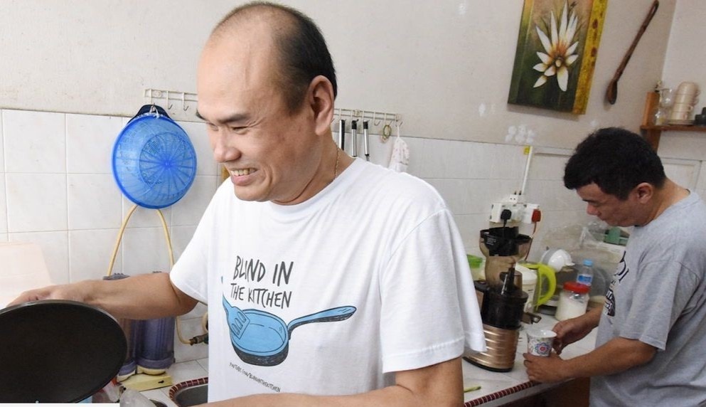 kỹ sư bị mù ảnh 1 ky su bi mu anh 1
