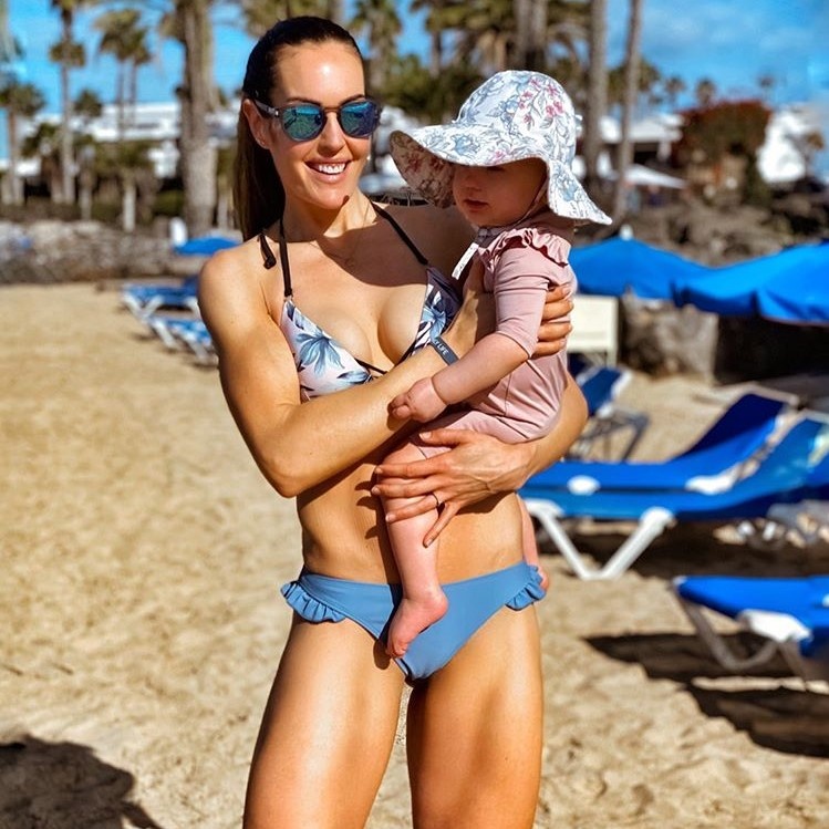 hot girl quan doi anh 8