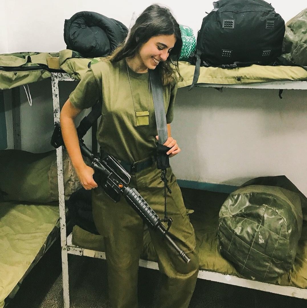 hot girl quan doi anh 2