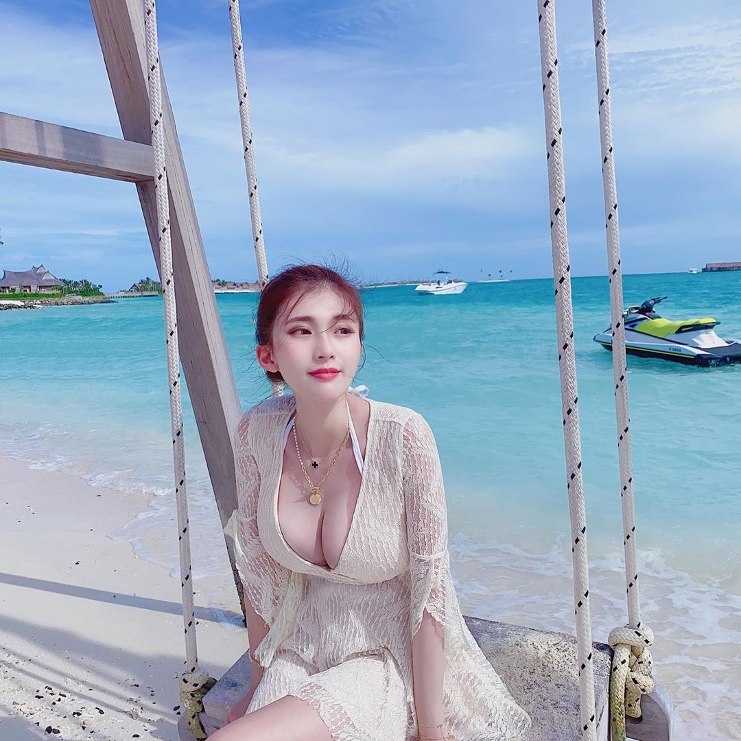 hot girl nguc khung anh 3