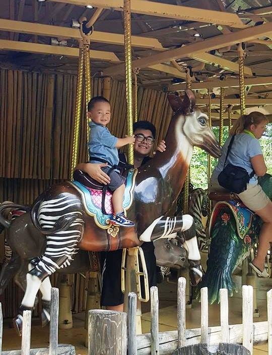 Em trai Xuan Mai anh 6