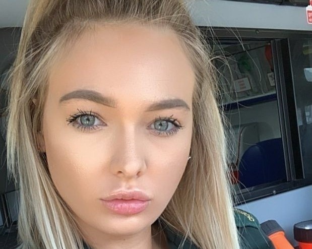 Nu y ta bi chi trich vi trang diem dam khi lam nhiem vu hinh anh