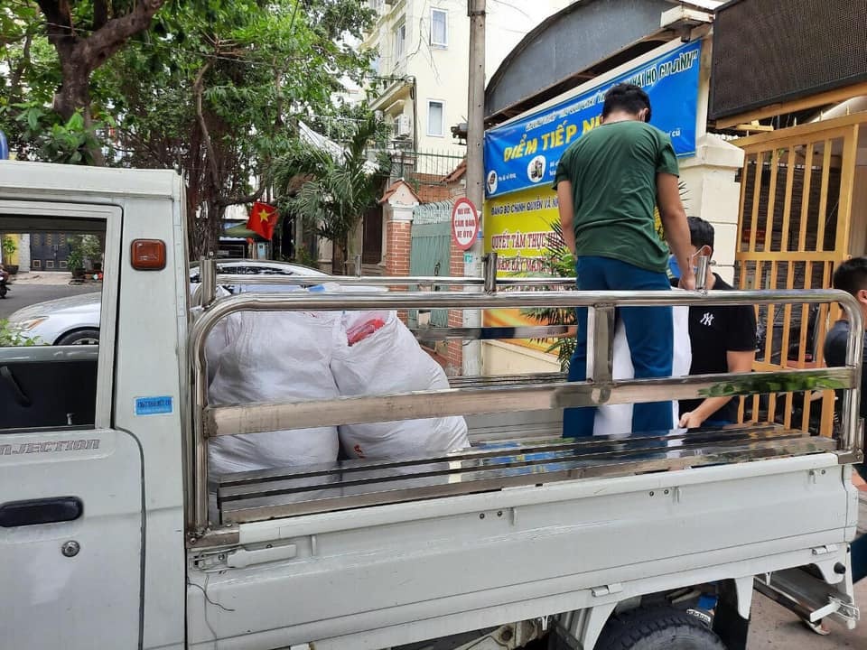 phát quà mùa dịch ảnh 5 phat qua mua dich anh 5