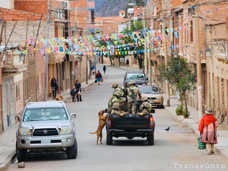 cho duoi theo doan quan nhan anh 1