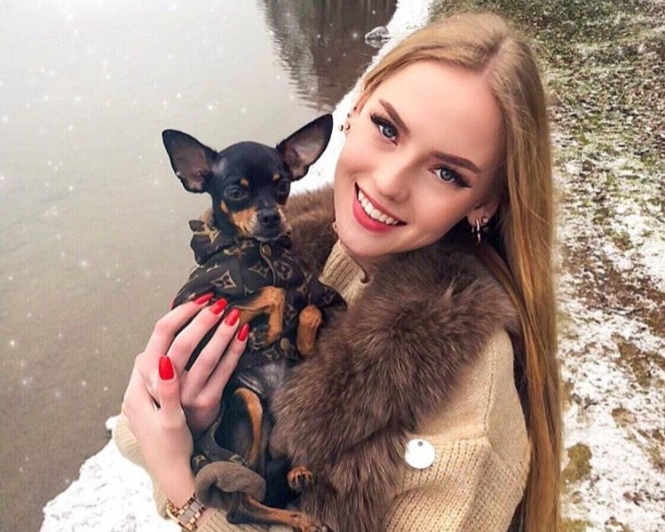 hot girl co giao anh 1