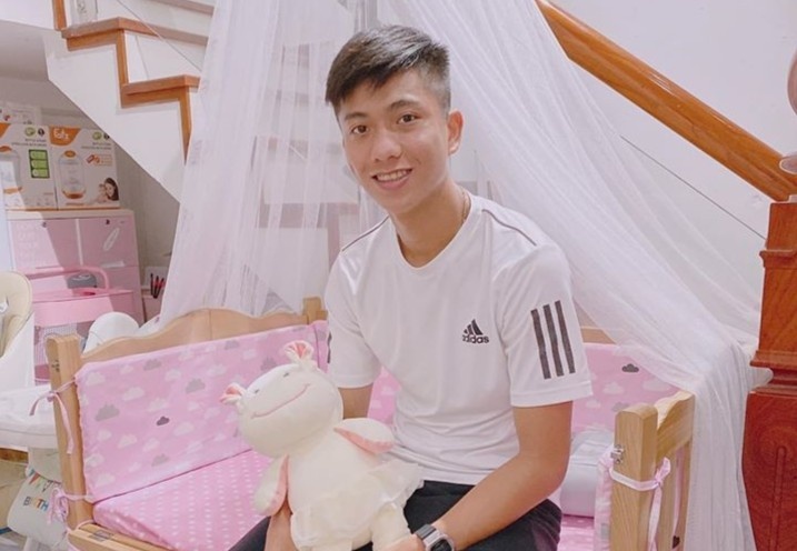 Van Duc khoe di sam do so sinh, hao huc khi sap len chuc bo hinh anh