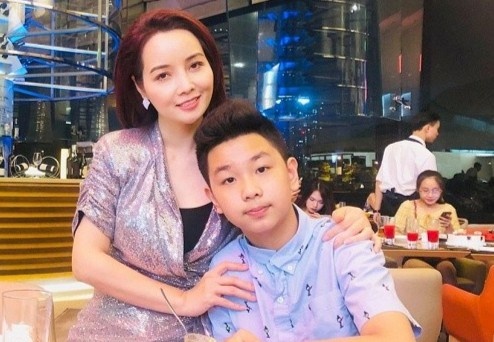 Con trai Mai Thu Huyen tung buon vi nghi me thieu quan tam hinh anh