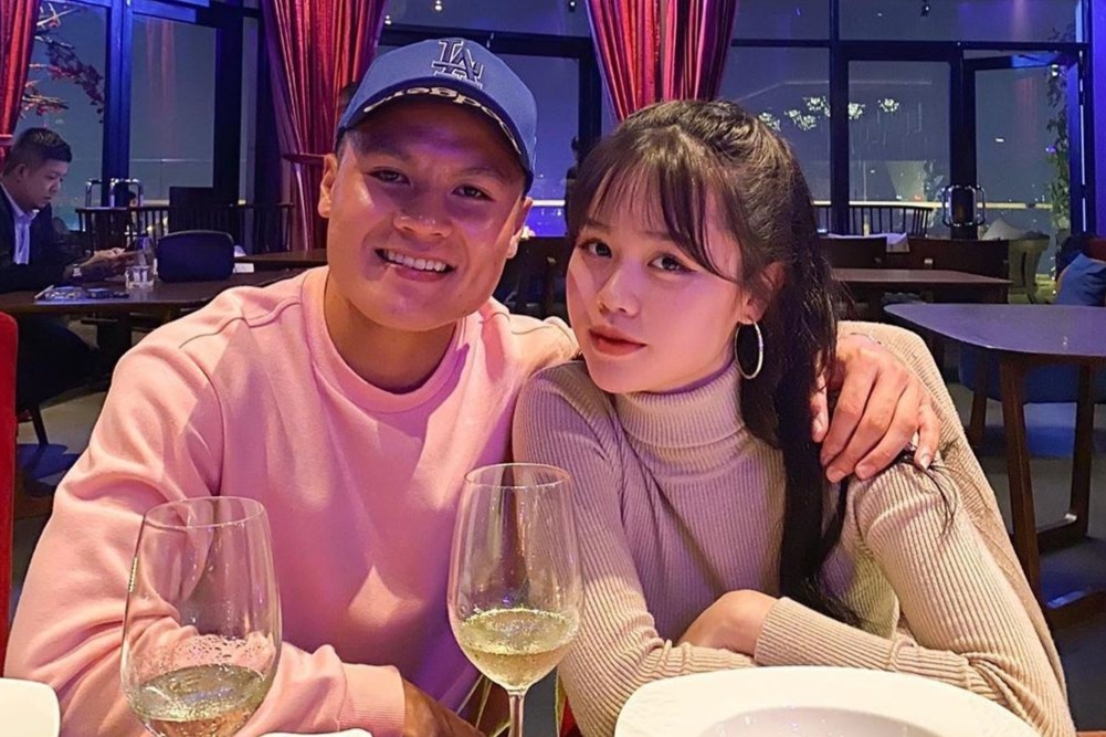 Ban gai moi cua Quang Hai bi dan mang nhan tin chui boi, doa danh hinh anh