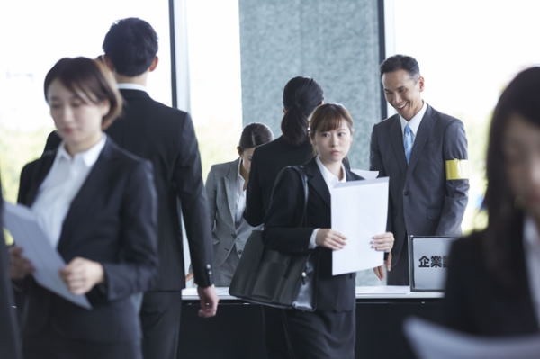 quay roi noi cong so anh 2