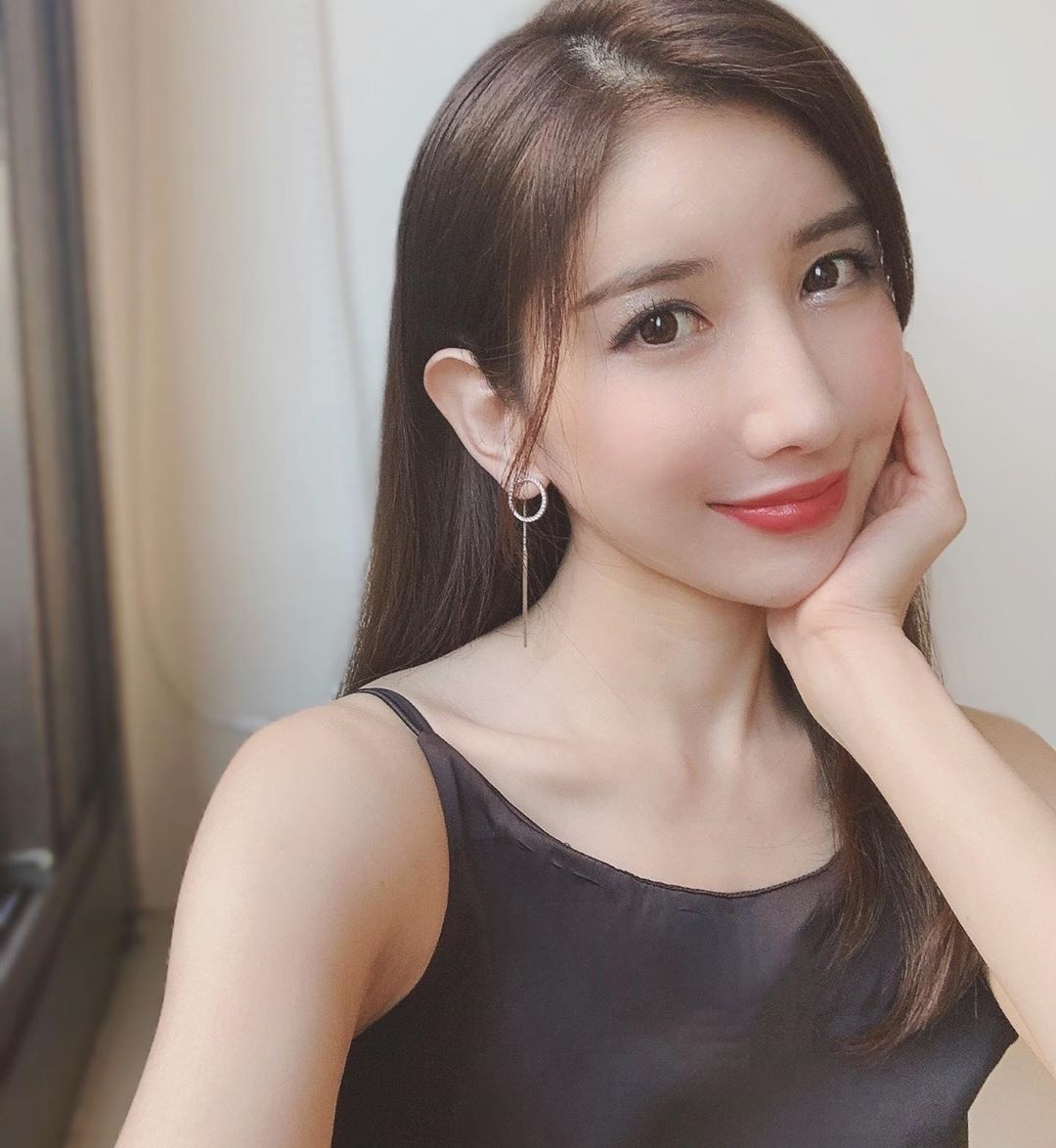 hot girl deo khau trang anh 2