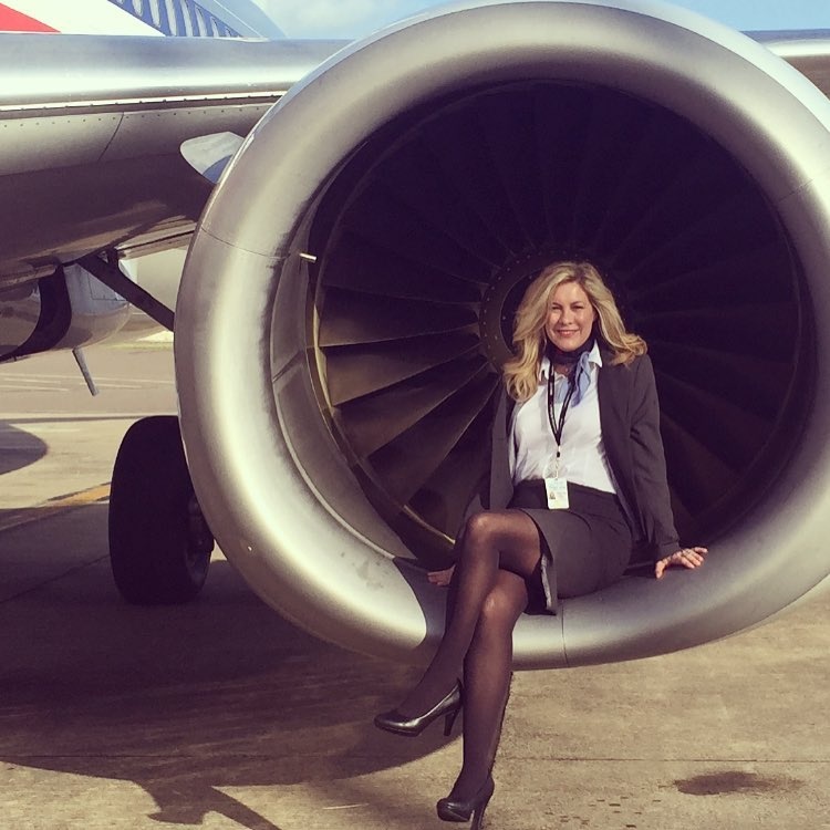 tiep vien hang khong anh 2