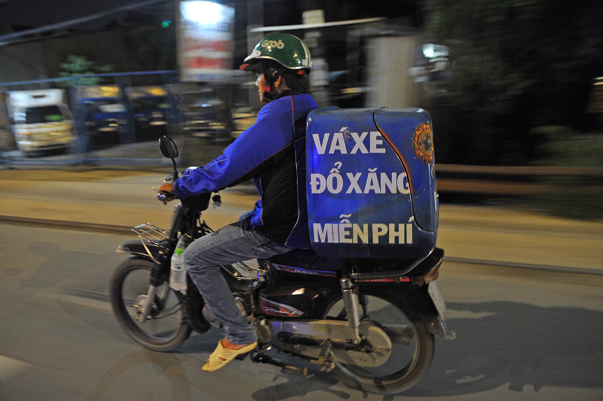 vá xe miễn phí ảnh 8 va xe mien phi anh 8