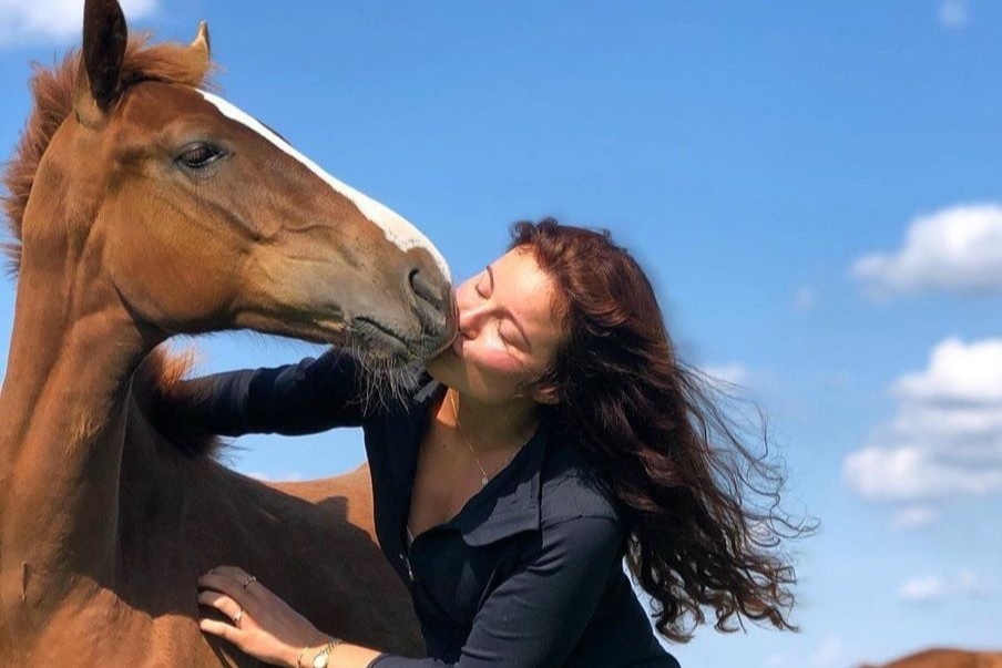 Con gai Bill Gates va cac ai nu nha ty phu deu dam me dua ngua hinh anh