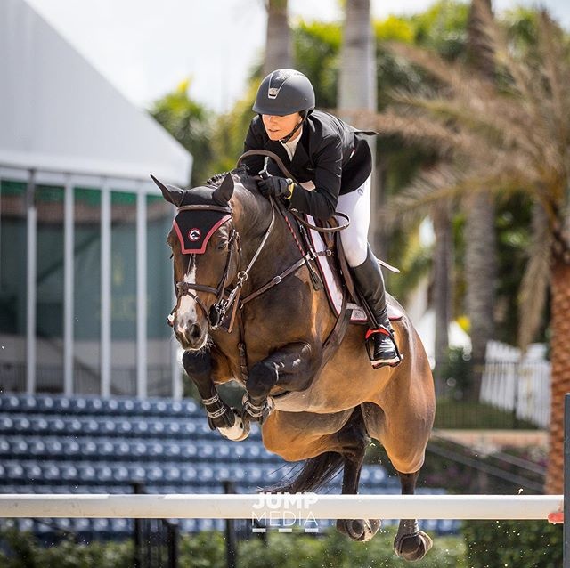 nu ty phu me dua ngua anh 10