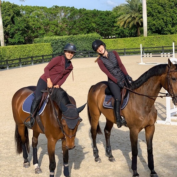 nu ty phu me dua ngua anh 6