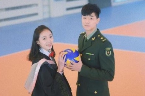 Hoa khoi bong chuyen Trung Quoc cao 1,88 m hen ho voi ban trai 2,01 m hinh anh