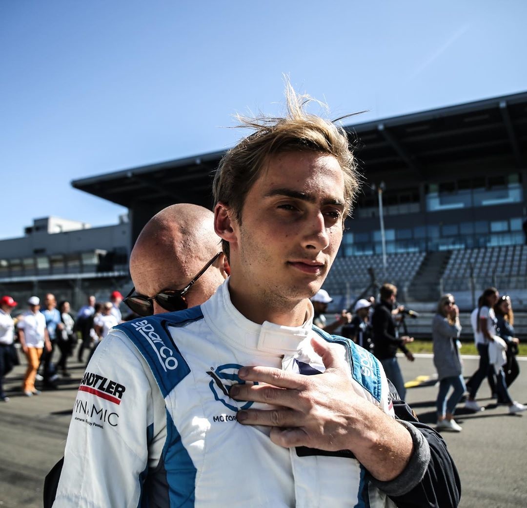 hau due hoang gia anh 3