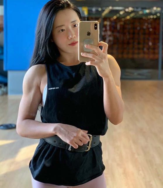 nu than co vay anh 6