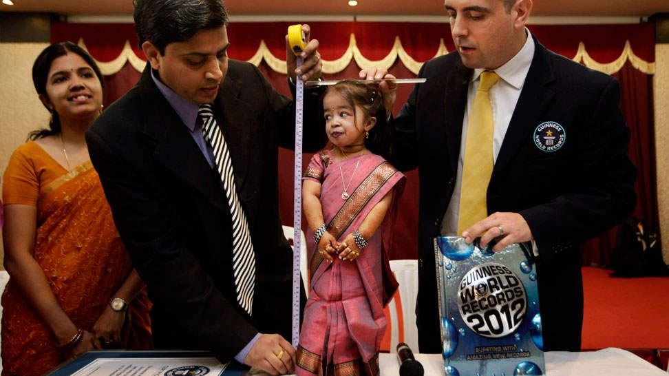 nguoi phu nu nho nhat the gioi anh 1