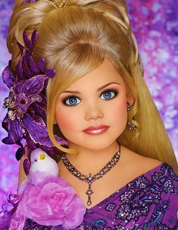 Hoa hau nhi My anh 2