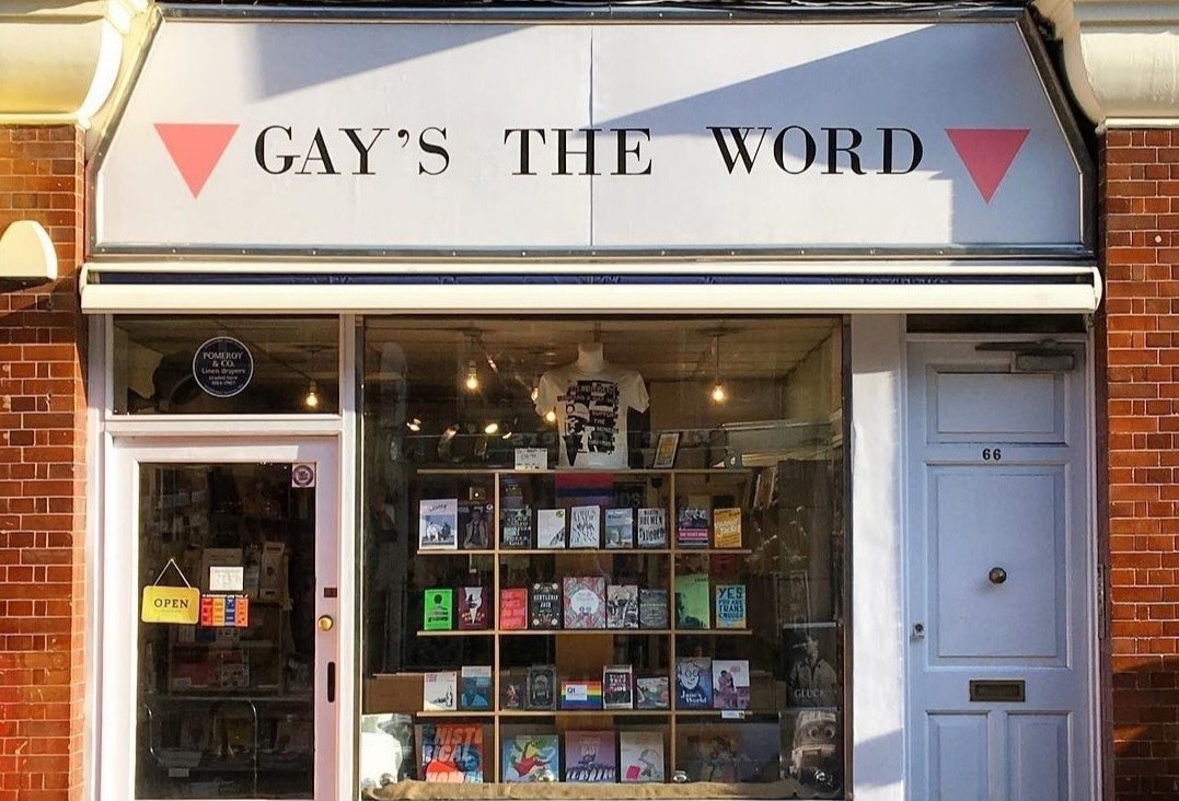 8 hieu sach la diem hen, ket noi cong dong LGBT tren the gioi hinh anh