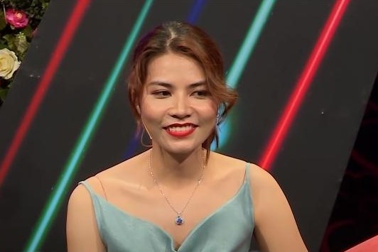 Co gai muon tim ban trai co doi moi sexy hinh anh