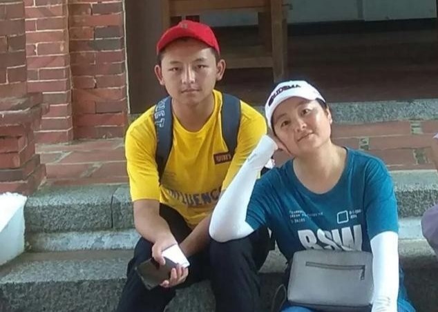 Nam sinh TQ bo thi cap 3 de hien tuy, cuu me bi benh mau trang hinh anh