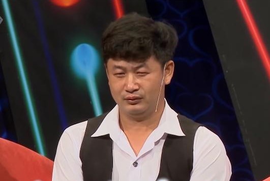 Chang trai khoc ke ve ban gai bi ung thu xuong, 7 nam chua gap hinh anh