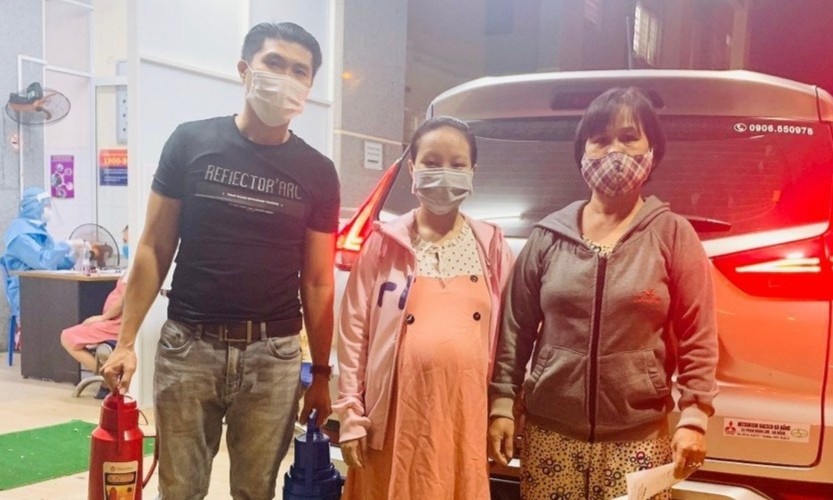 Xe 0 dong cho ba bau di de mua dich o Da Nang hinh anh