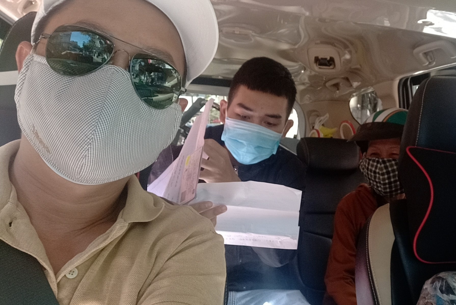Doi xe 0 dong cho nguoi mac ket roi Benh vien C Da Nang hinh anh