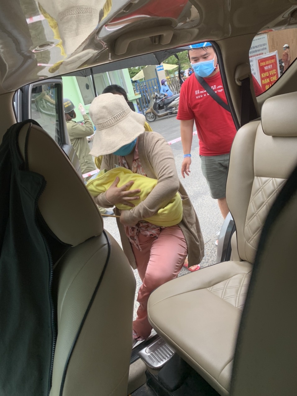 chở bà bầu vào viện mùa dịch ảnh 5 cho ba bau vao vien mua dich anh 5