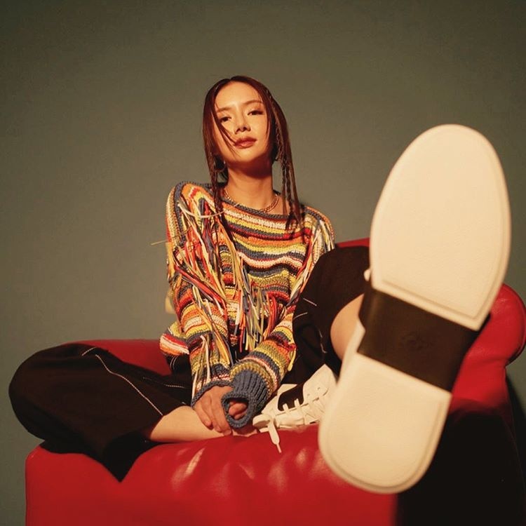 con gai ty phu bo chong anh 3